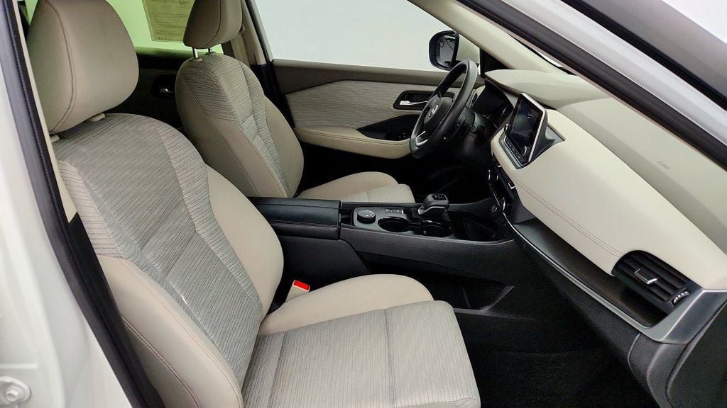 Used 2023 Nissan Rogue SV AWD/4WD image 23