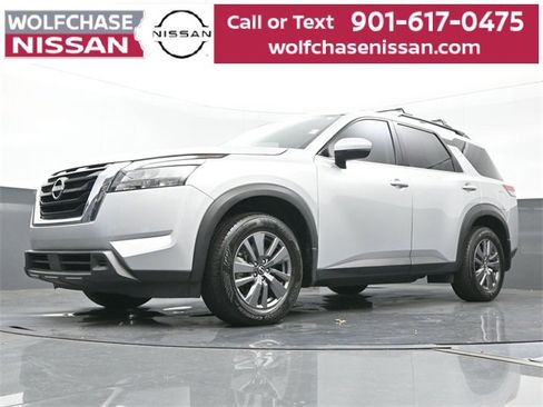 Used 2024 Nissan Pathfinder SV image 23