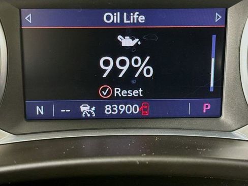 Used 2019 Chevrolet Equinox Premier image 12