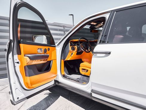 Used 2020 Rolls-Royce Cullinan AWD/4WD image 33