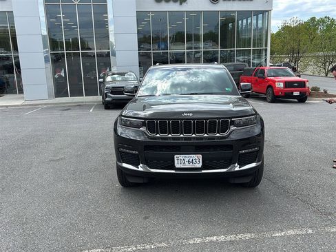 Used 2024 Jeep Grand Cherokee L Limited w/ Trailer Tow Package image 2