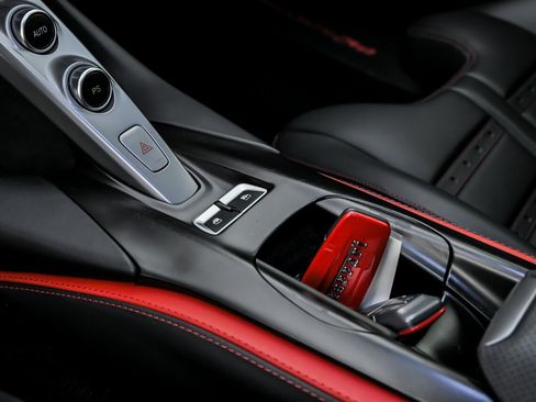 Used 2018 Ferrari 812 Superfast RWD image 35