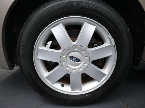 Used 2006 Ford Five Hundred SE FWD image 33