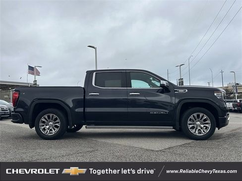 Used 2022 GMC Sierra 1500 Denali image 2