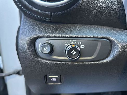 Used 2021 Chevrolet Blazer LT image 26