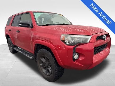 Used 2018 Toyota 4Runner SR5 Premium image 1