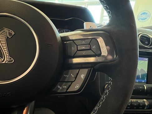 Used 2022 Ford Mustang Shelby GT500 w/ Carbon Fiber Track Pack image 30