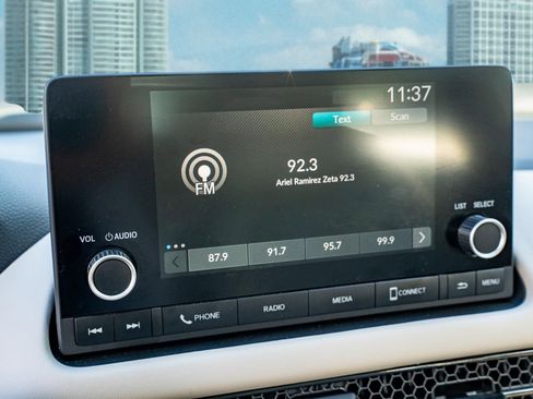 Certified 2023 Honda HR-V LX image 33