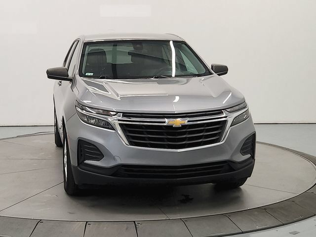 Used 2024 Chevrolet Equinox LS FWD image 3