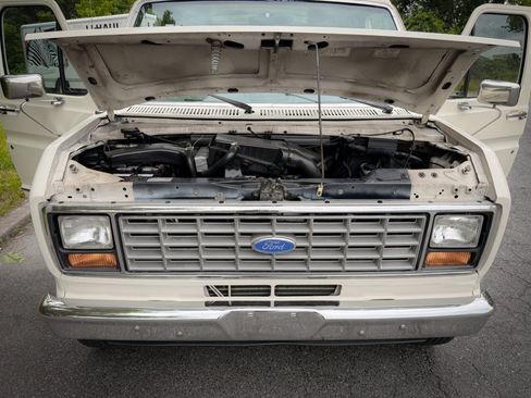 Used 1990 Ford E-150 and Econoline 150 RWD image 13