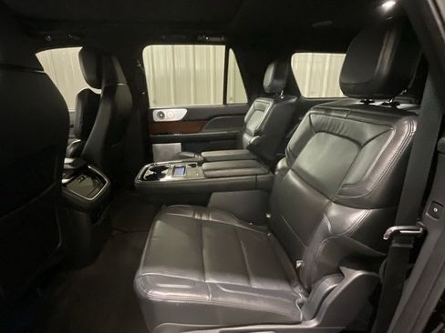 Used 2024 Lincoln Navigator L Reserve image 11