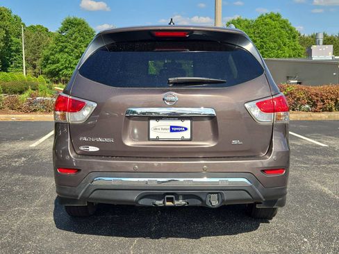 Used 2015 Nissan Pathfinder SL w/ SL Tech Package FWD image 11