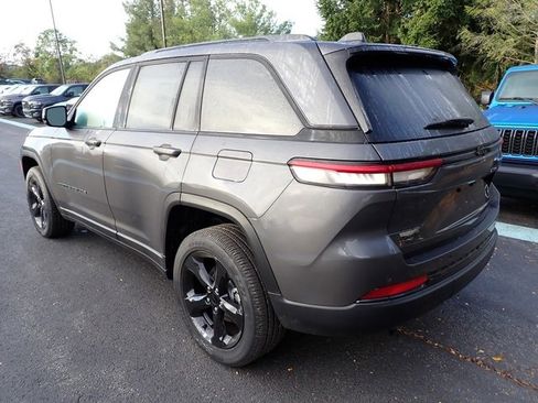 New 2025 Jeep Grand Cherokee Altitude image 3