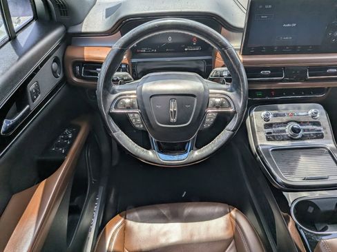 Used 2021 Lincoln Nautilus Reserve w/ Equipment Group 201A AWD/4WD image 14