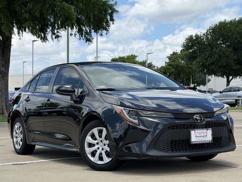 Used 2021 Toyota Corolla LE FWD image 2