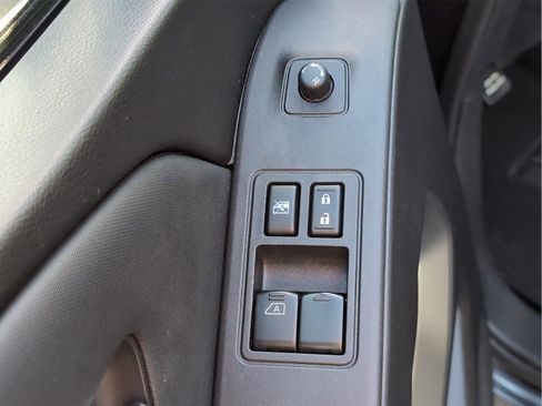 Used 2023 Nissan Frontier SV w/ SV Convenience Package image 16