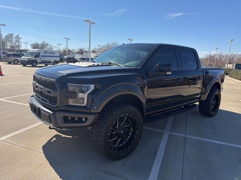 Used 2017 Ford F150 Raptor w/ Equipment Group 802A Luxury image 3