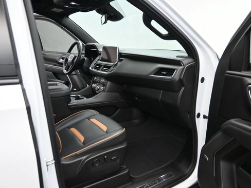 Used 2024 GMC Yukon XL AT4 AWD/4WD image 21