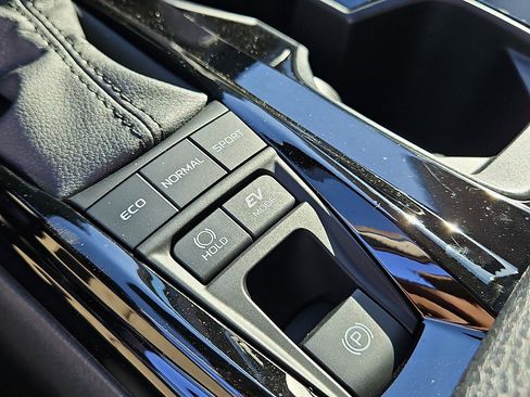 Used 2026 Toyota Camry XLE w/ Premium Plus Package image 19