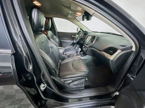 Used 2015 Jeep Cherokee Limited image 31