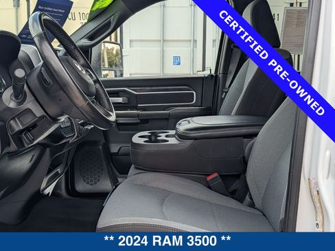 Used 2024 RAM 3500 Big Horn AWD/4WD image 23
