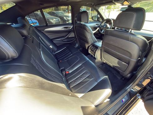 Used 2018 BMW M550i xDrive M550i xDrive Sedan 4D image 9