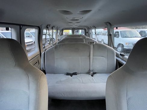 Used 2011 Ford E-350 and Econoline 350 XLT image 6