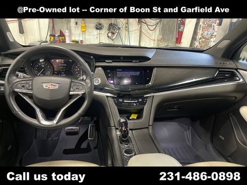 Used 2023 Cadillac XT6 Sport w/ Technology Package AWD/4WD image 18