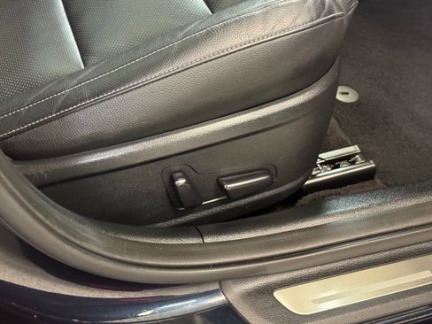 Used 2019 Kia Cadenza Technology image 27