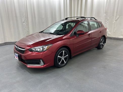 Used 2022 Subaru Impreza Premium image 2