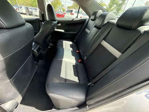 Used 2012 Toyota Camry SE image 22