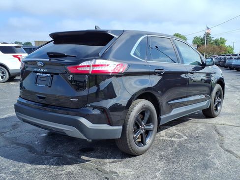Used 2024 Ford Edge SEL w/ Convenience Package AWD/4WD image 3