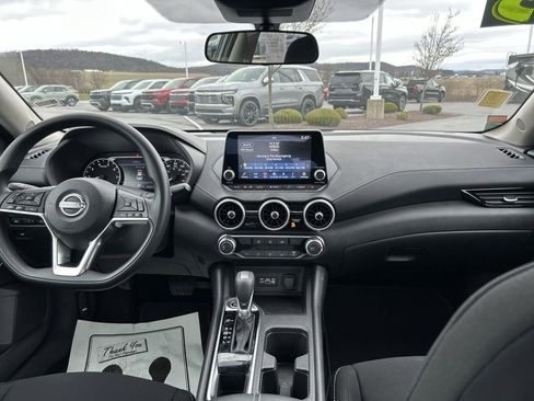 Used 2025 Nissan Sentra SV FWD image 15