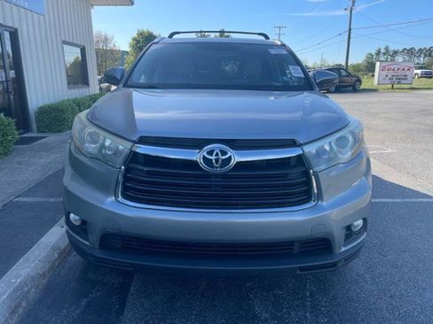 Used 2015 Toyota Highlander XLE image 3