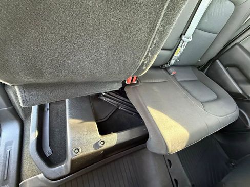 Used 2017 Chevrolet Colorado LT w/ LT Convenience Package image 27