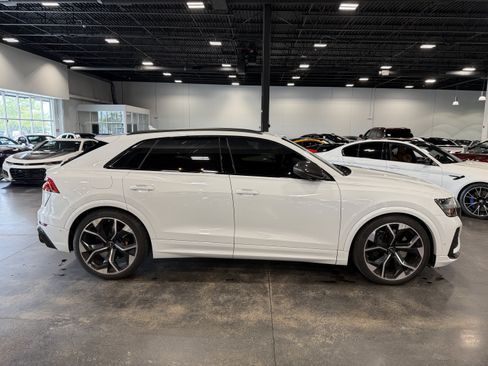 Used 2024 Audi RS Q8 AWD/4WD image 8