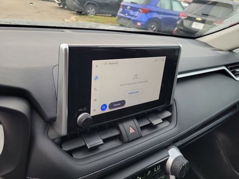 Used 2024 Toyota RAV4 XLE FWD image 21