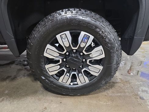 New 2026 GMC Sierra 2500 Denali w/ Denali Reserve Package AWD/4WD image 35