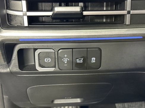 Used 2024 Hyundai Santa Fe Limited image 19