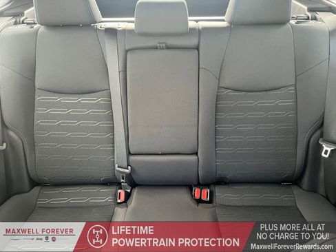 Used 2024 Toyota RAV4 SE image 5