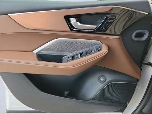 Certified 2025 Acura MDX FWD w/ Technology Package image 12