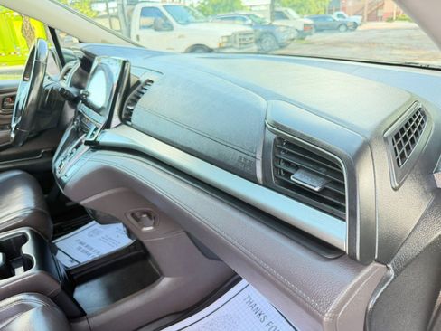 Used 2018 Honda Odyssey Touring image 42