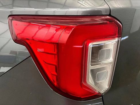 Certified 2022 Ford Explorer XLT w/ Equipment Group 202A image 29