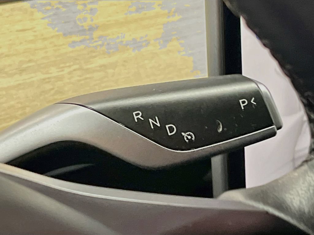 Used 2024 Tesla Model Y Long Range AWD/4WD image 16
