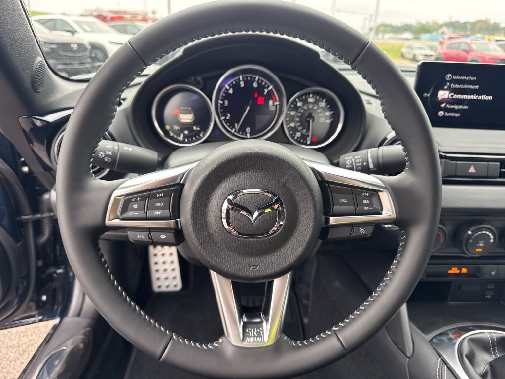 New 2026 MAZDA MX-5 Miata Club w/ Interior Package RWD image 16