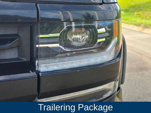 Used 2018 Chevrolet Silverado 1500 LTZ Z71 w/ LTZ Plus Package AWD/4WD image 6