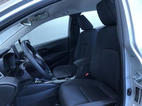 Certified 2025 Toyota Corolla LE image 18