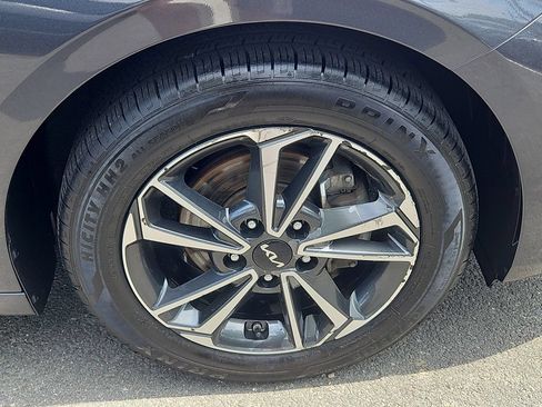 Certified 2023 Kia Forte LXS FWD image 10