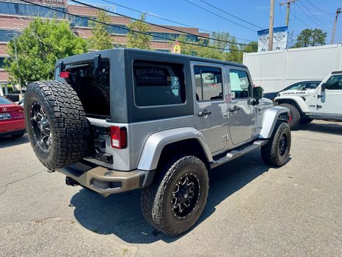 Used 2016 Jeep Wrangler Unlimited Sahara AWD/4WD image 6