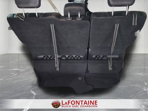 Used 2024 Chrysler Pacifica Select image 25